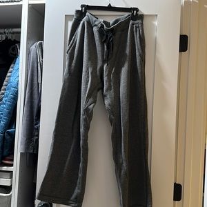 Lululemon men’s gray baggy sweatpants